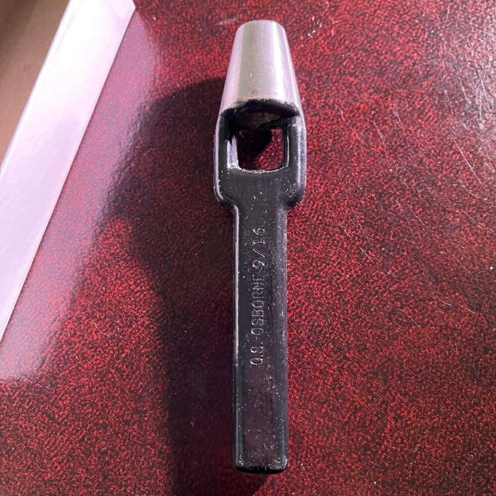 Vintage C.S. Osborne No. 149 Arch Punch – Leatherworking Tool